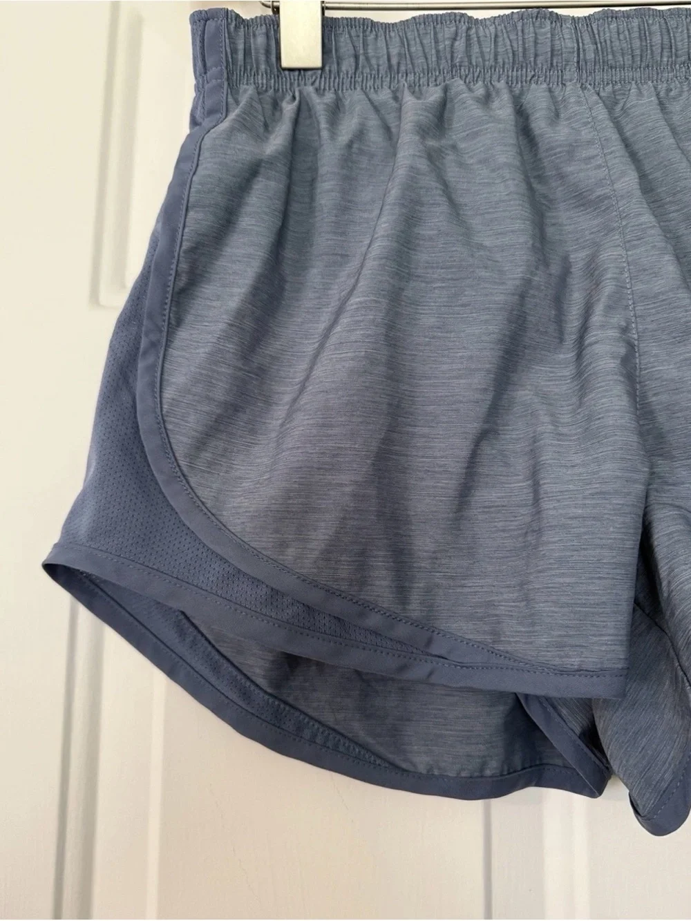 NIKE Womens Dri-Fit TEMPO Athletic Shorts Denim Blue Medium
